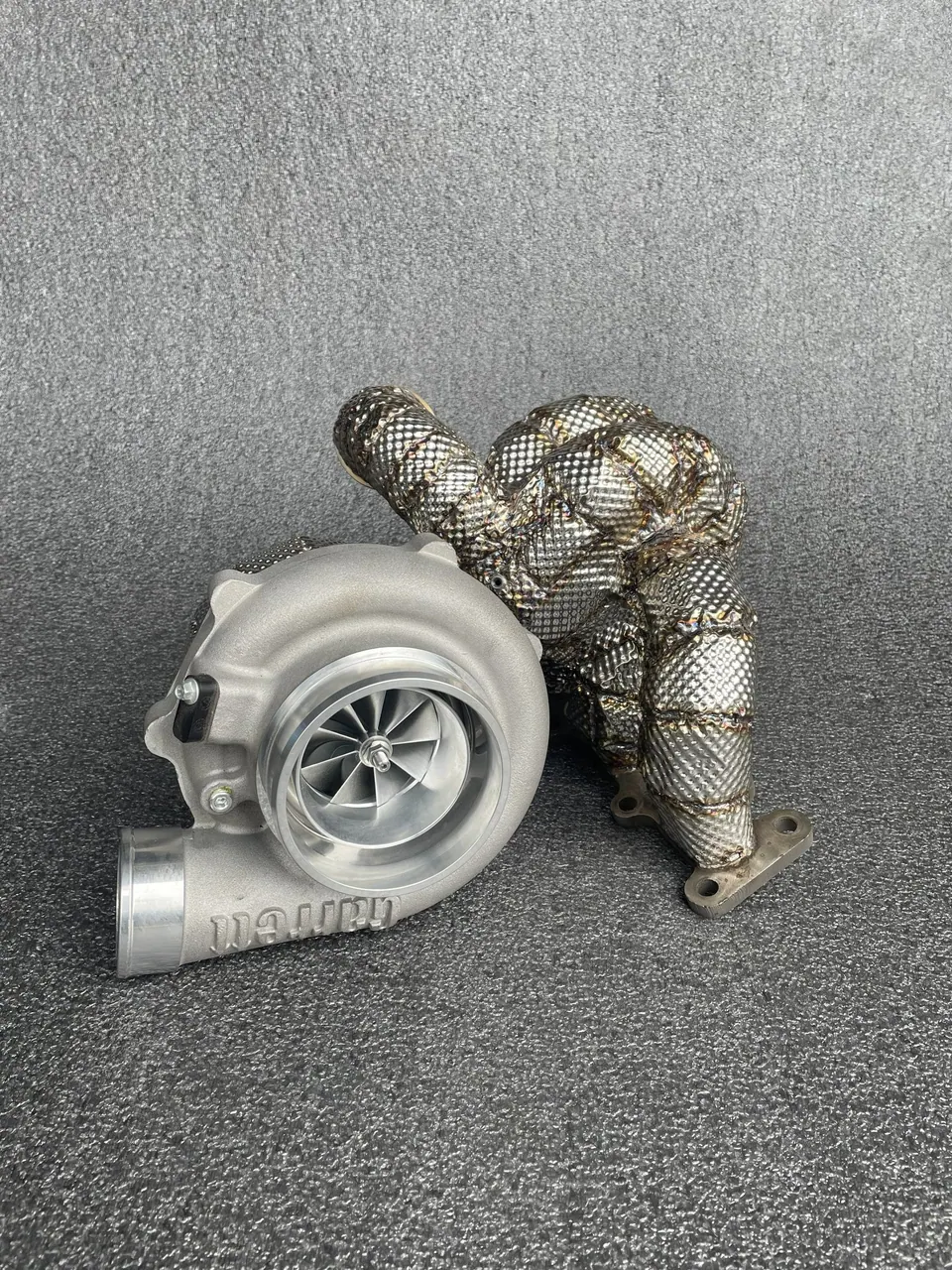 Turbolader mit Wastegate und Hitzeschutzblech - Turbo-Upgrade Komponente